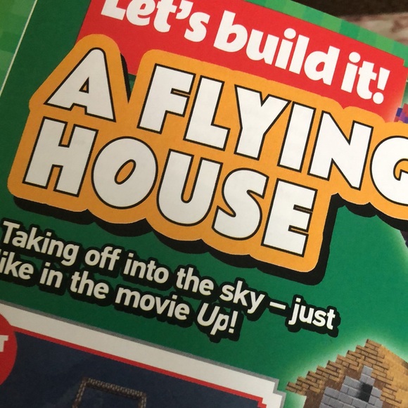 Games Master presents the ultimate builders guide in Minecraft two books Builder - Picture 9 of 10